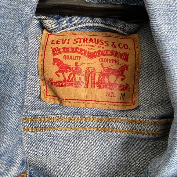 Levi's Jackets & Blazers - levi’s jean trucker jacket